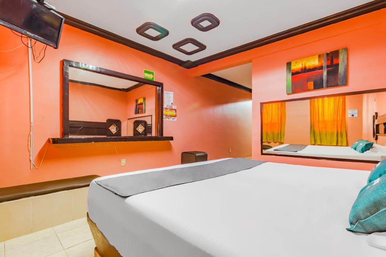 Ayenda Paleis Hotel Santa Cruz Tecamac ภายนอก รูปภาพ